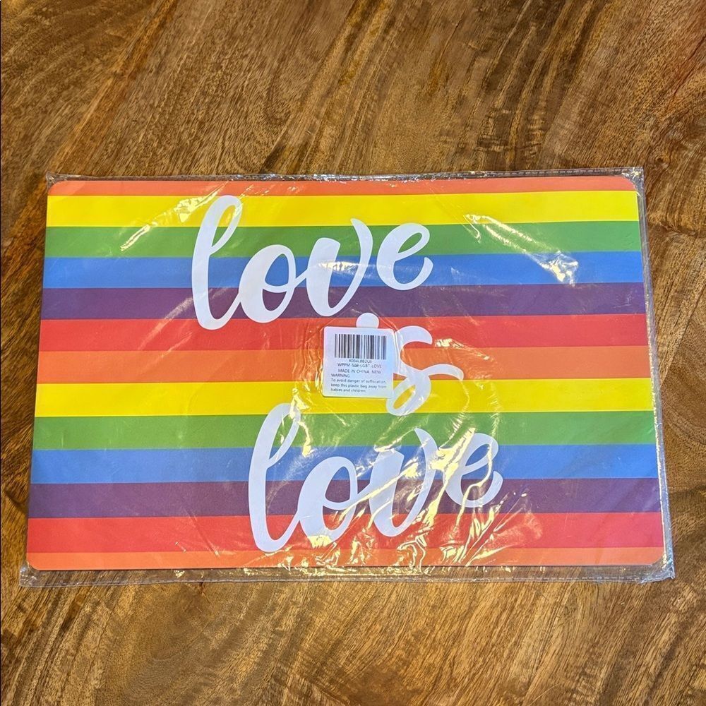 Love is love 50 paper placemats LGBTQ